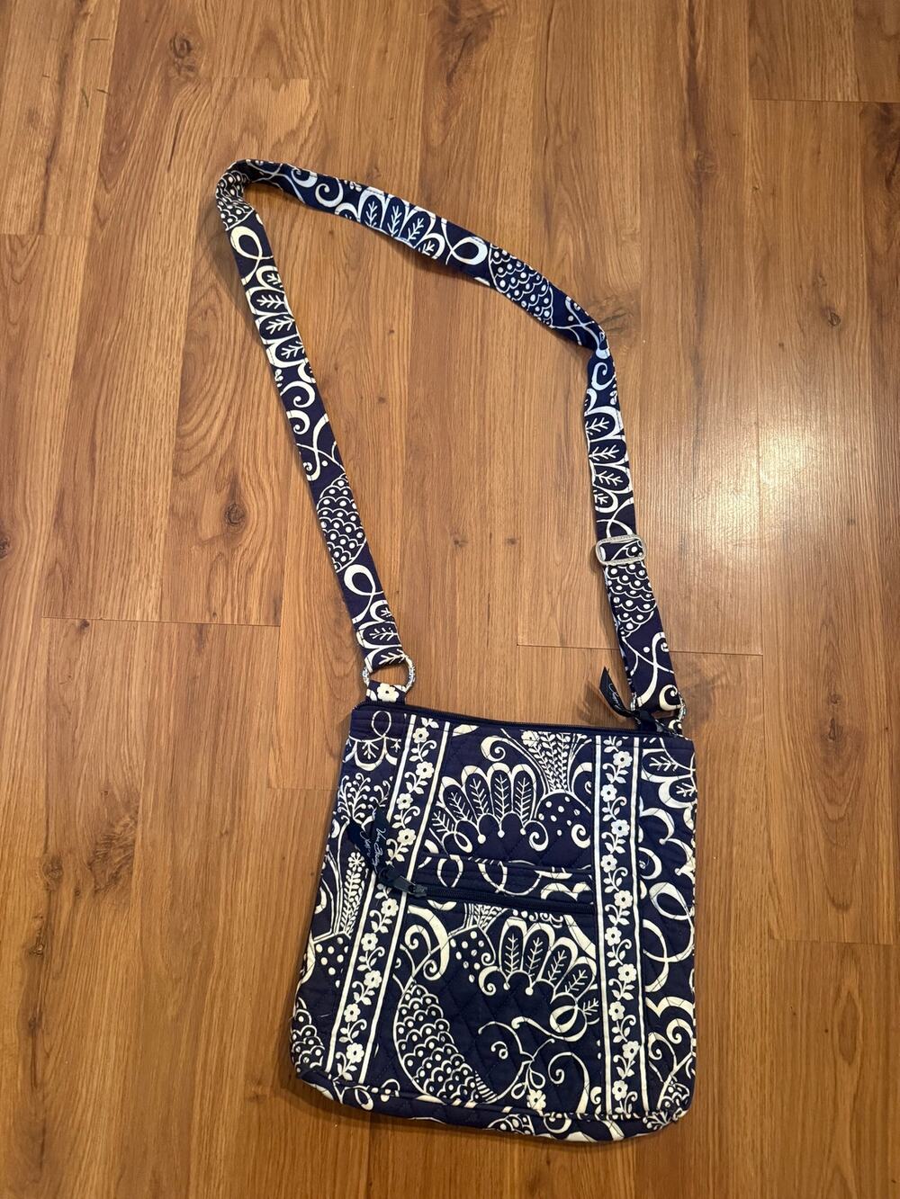 Vera Bradley Retired Twirly Birds Navy Quilted Cotton Crossbody Purse